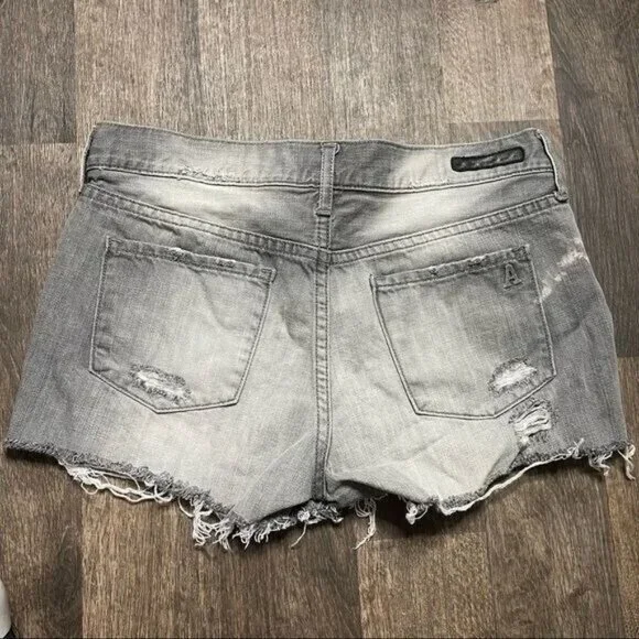 Articles of Society Gray Distressed Jean Short Shorts Size 26 - Picture 5 of 8